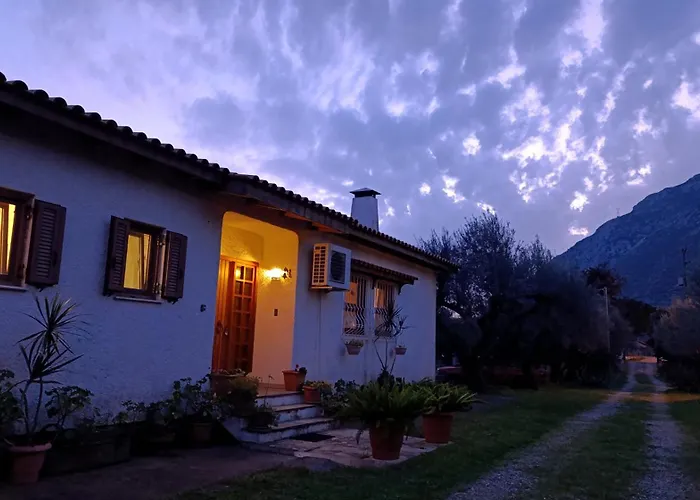Nafpaktos Cottage By The Sea For Travelers And Dreamers!