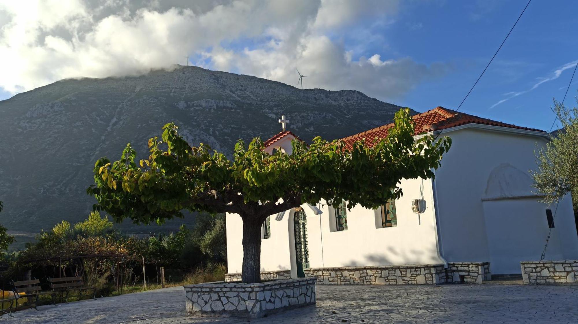 By The Sea For Travelers And Dreamers! Villa Nafpaktos